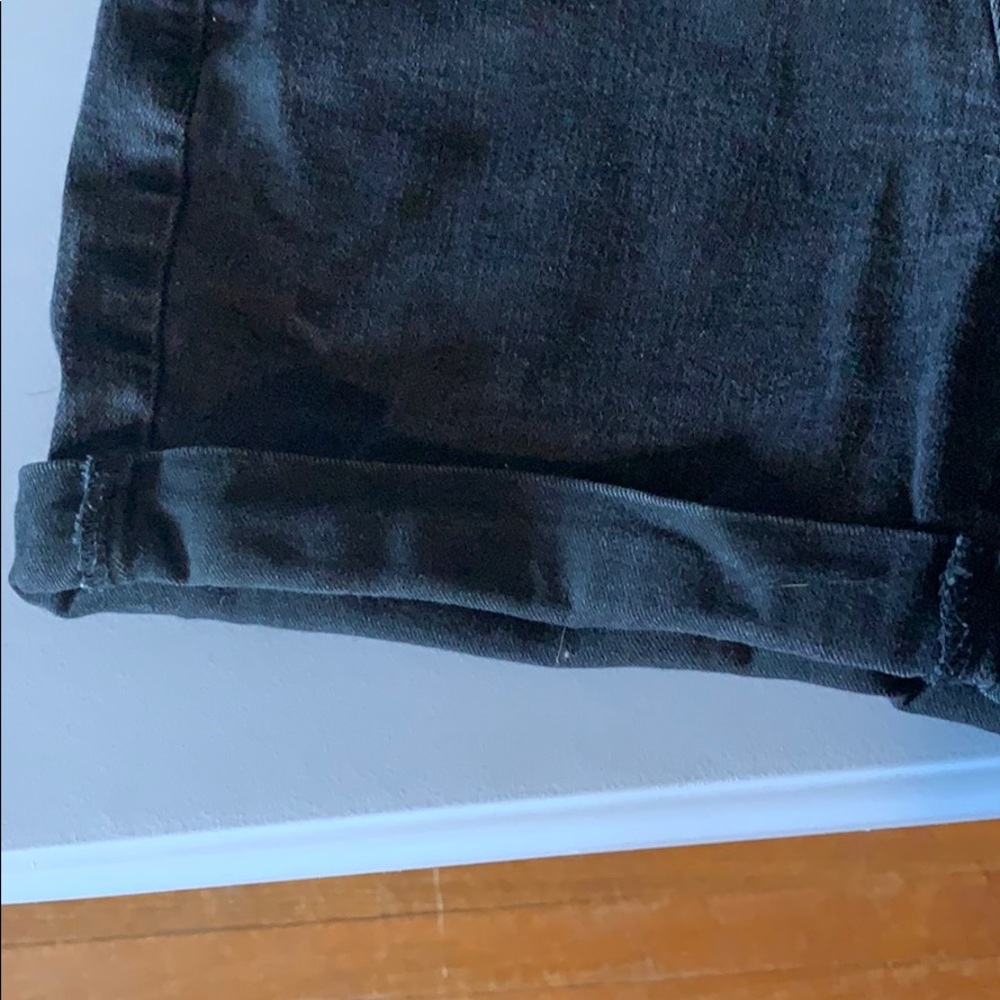 Shorts - Picture 2 of 3